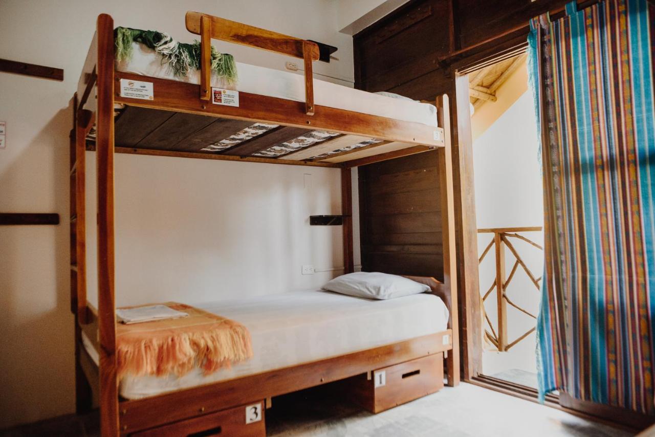 Esperanto Bed & Breakfast Surf Hostel 몬따니따 외부 사진