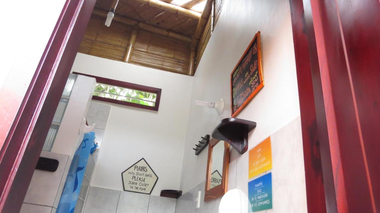 Esperanto Bed & Breakfast Surf Hostel 몬따니따 외부 사진