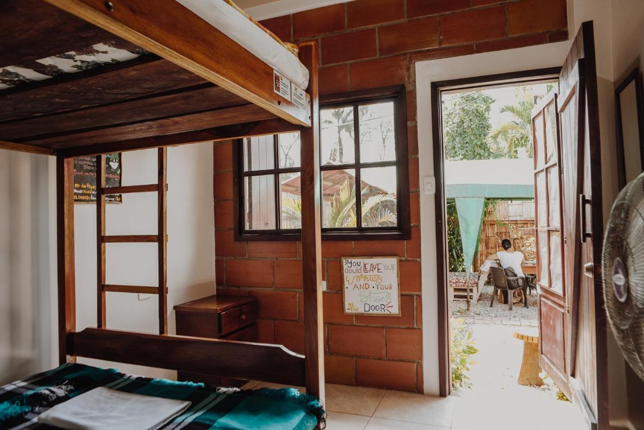 Esperanto Bed & Breakfast Surf Hostel 몬따니따 외부 사진