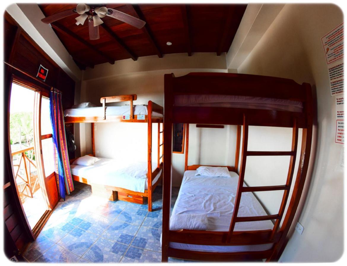 Esperanto Bed & Breakfast Surf Hostel 몬따니따 외부 사진
