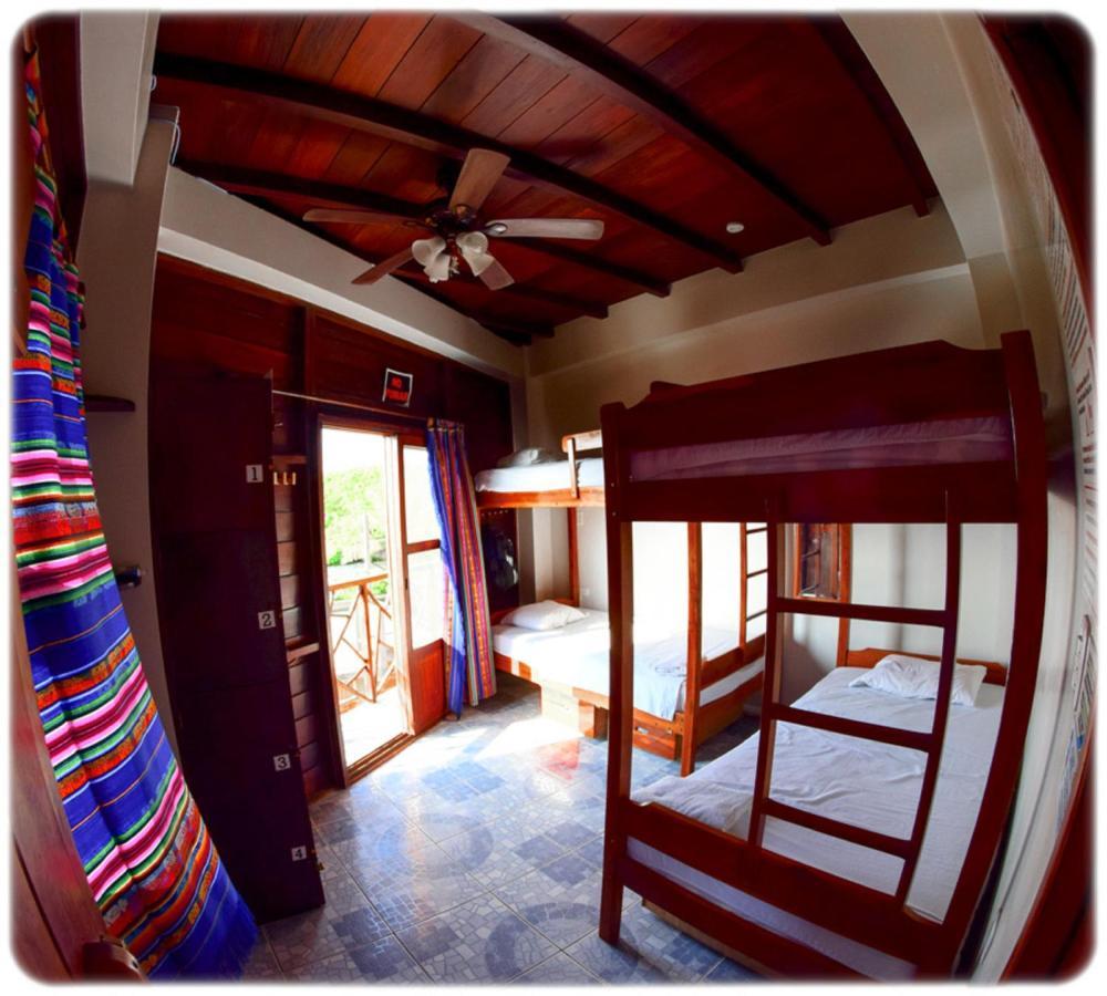 Esperanto Bed & Breakfast Surf Hostel 몬따니따 외부 사진