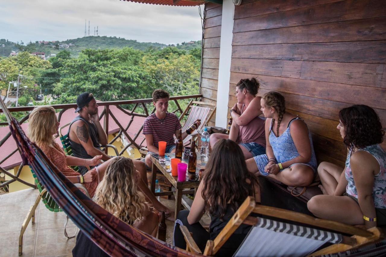 Esperanto Bed & Breakfast Surf Hostel 몬따니따 외부 사진