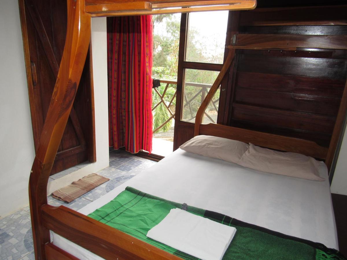 Esperanto Bed & Breakfast Surf Hostel 몬따니따 외부 사진
