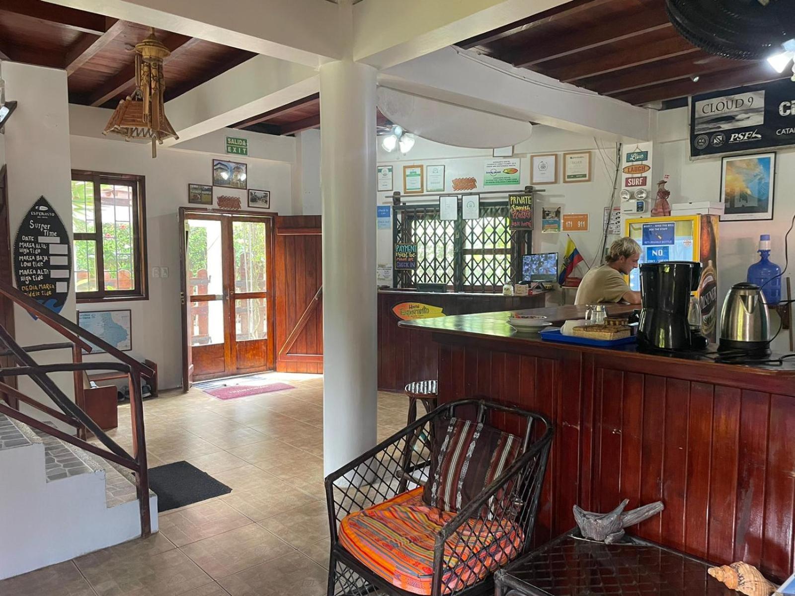 Esperanto Bed & Breakfast Surf Hostel 몬따니따 외부 사진